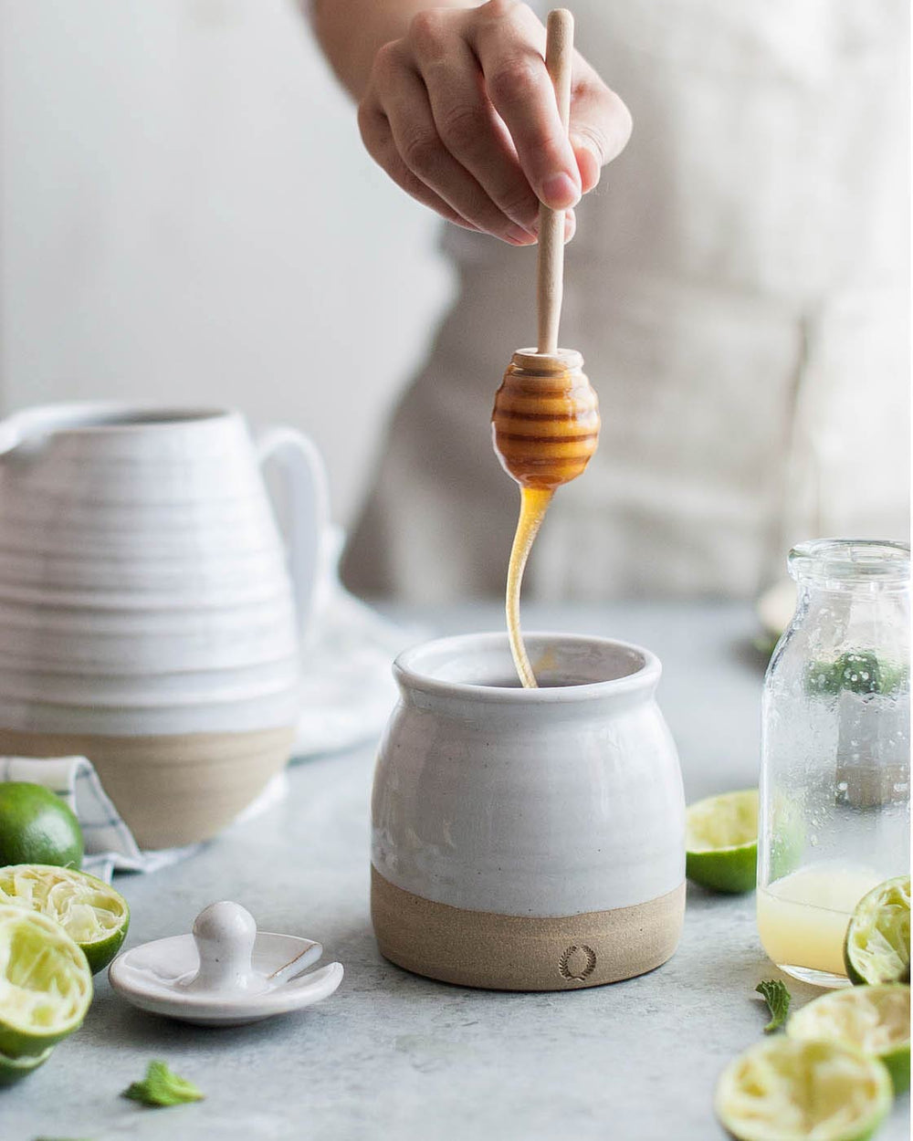Honey & Beehive Honey Pot Gift Set